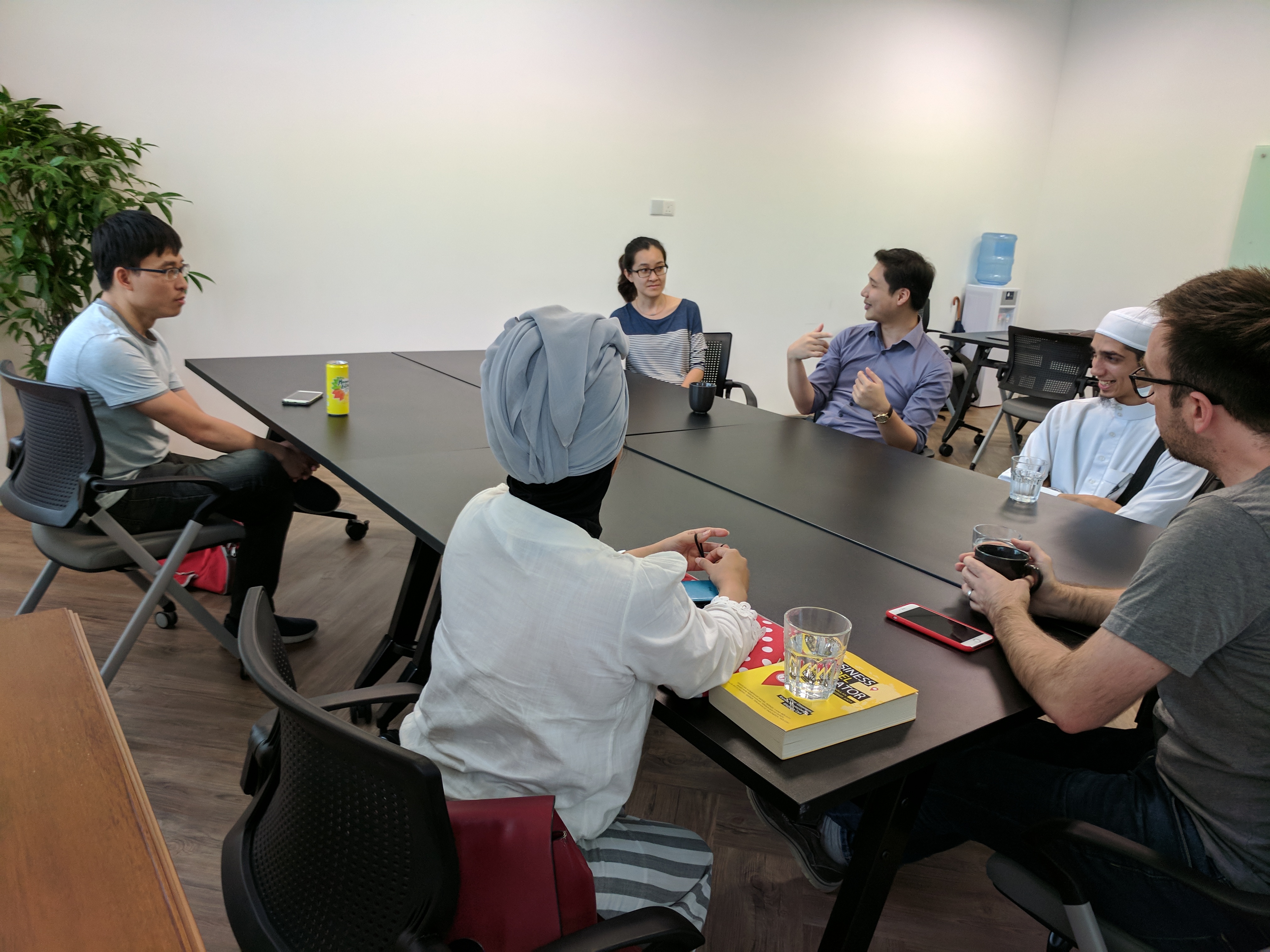 A past Solopreneur Support Group session, hosted by Jason Shong